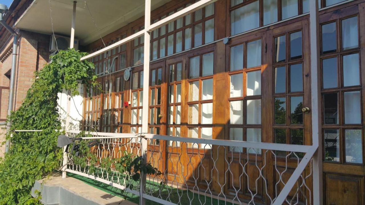Gulnara Guesthouse Tasjkent Eksteriør bilde